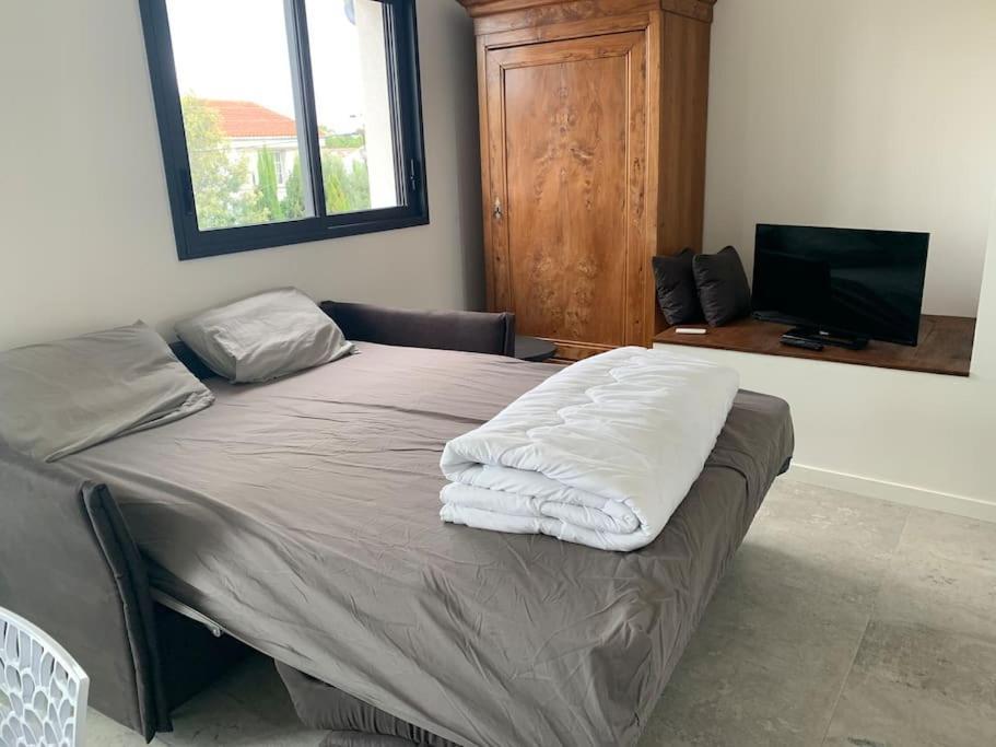 Maison Terrasse Proche Centre Ville Et Ile De Re Ла Рошел Екстериор снимка