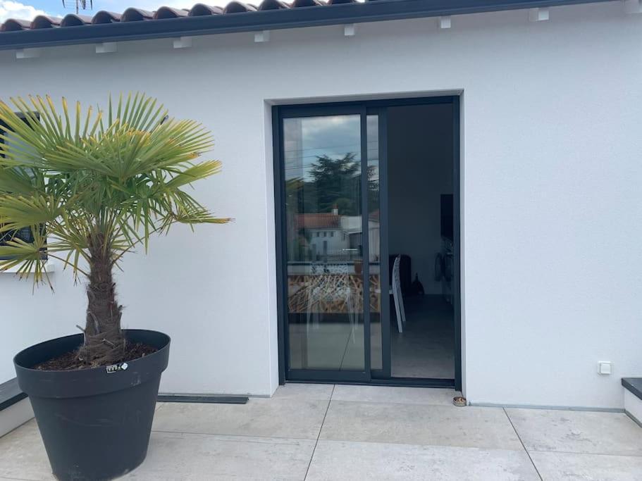 Maison Terrasse Proche Centre Ville Et Ile De Re Ла Рошел Екстериор снимка