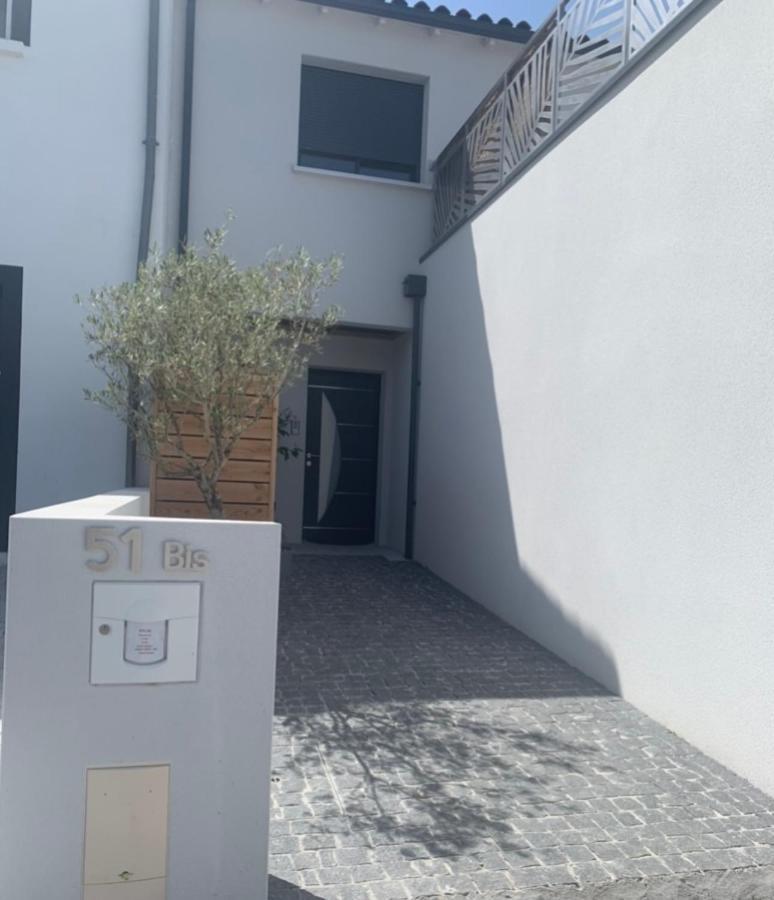 Maison Terrasse Proche Centre Ville Et Ile De Re Ла Рошел Екстериор снимка